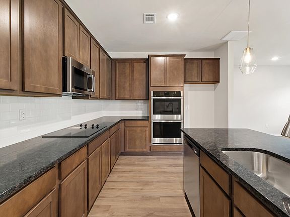 5th image of 1179 Dickens Rd