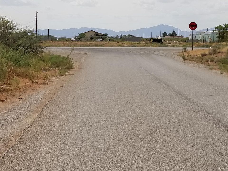 1st image of Petty Fields Dr