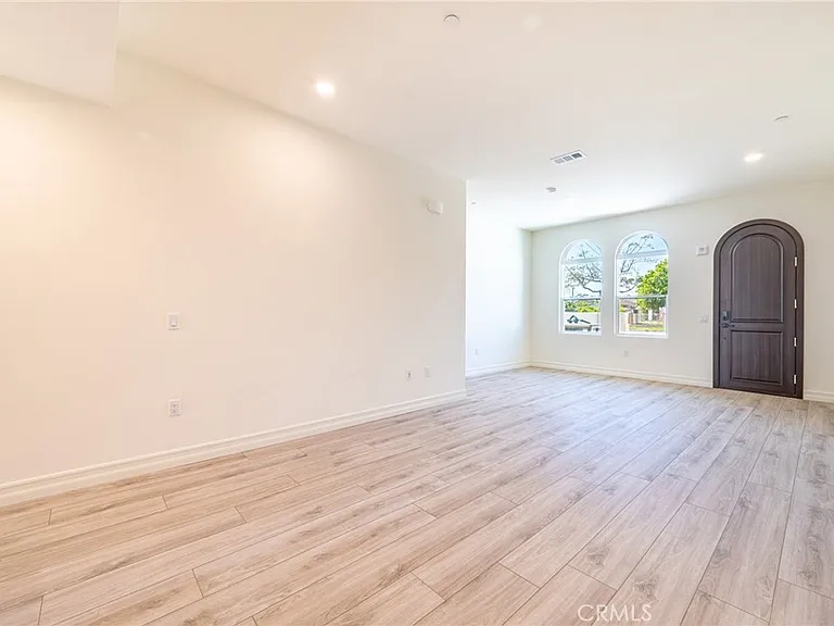 140 S New Ave #1 — Photo 11