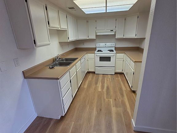 4th image of 1601 Justin Ct #0