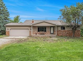 8307 McCandlish Rd, Grand Blanc, MI 48439