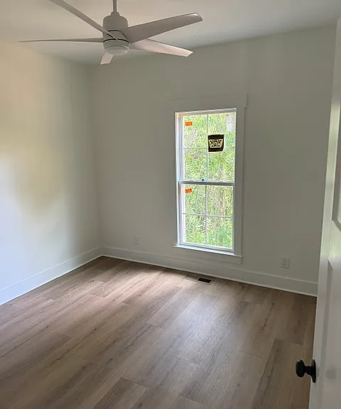 112 Rogers Ave — Photo 7