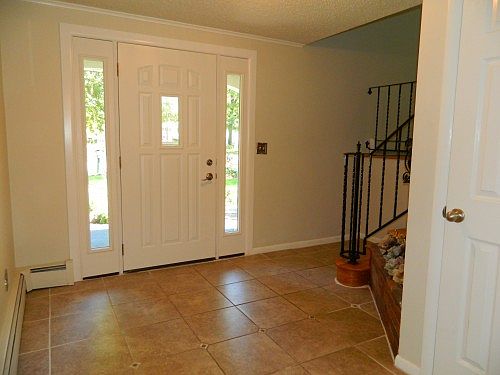 4th image of 48 Scotchpine Dr