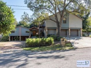 320 E Coll St, New Braunfels, TX 78130