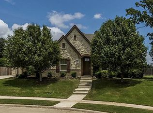 5249 Cornerwood Dr, Fort Worth, TX 76244
