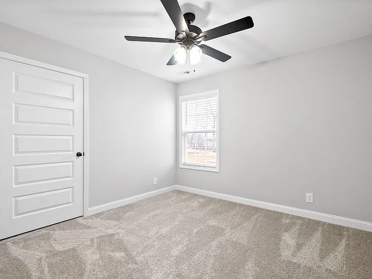 338 Galway Dr — Photo 24