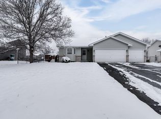 863 114th Ave NE, Blaine, MN 55434