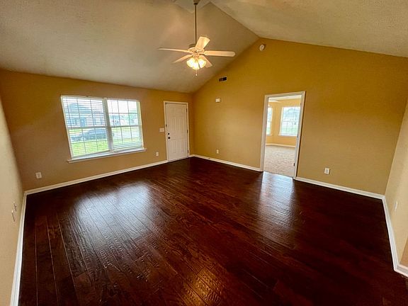 4th image of 2672 Delong St