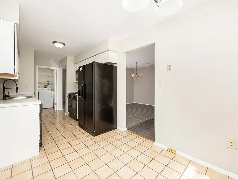 58 Danielle Ct — Photo 10