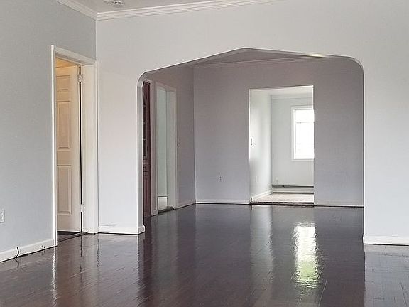 4th image of 363 N 9th St