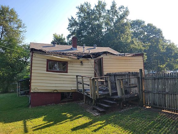 3rd image of 4412 Cleo Dr