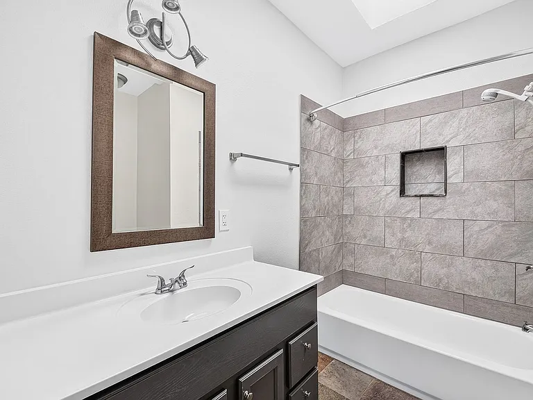 138 Elm Avenue — Photo 20