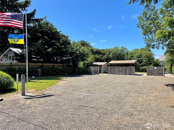 2nd image of 240 Queets Street SW