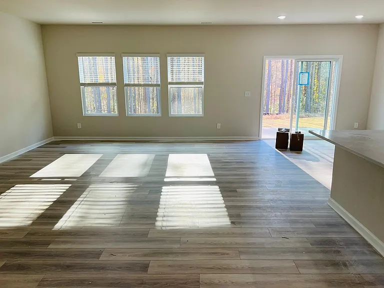 745 Riguard Way — Photo 17