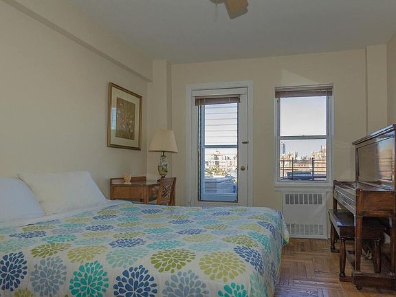3rd image of 241 6th Ave APT 10B