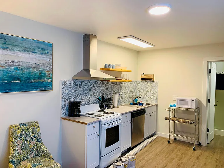 2400 Washington St #2 — Photo 3