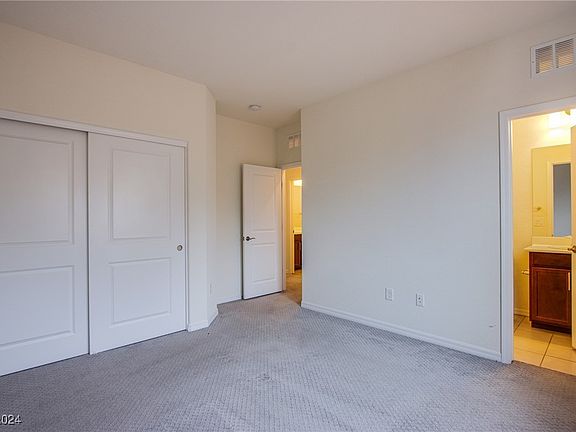3rd image of 19 Berneri Dr