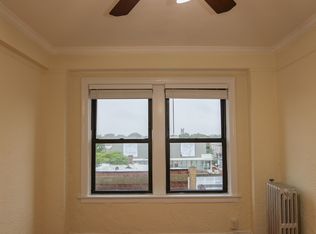 6164 N Winthrop Ave #307, Chicago, IL 60660