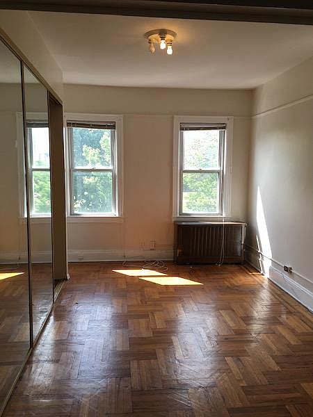 1st image of 3351 Vernon Blvd APT 3R