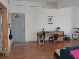 2400 S Logan Ave