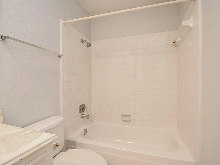 14418 Royal Hill Dr — Photo 24