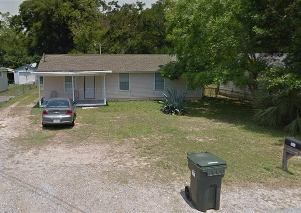 1st image of 10 Gail Dr