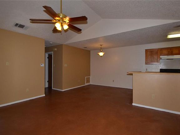 4th image of 12314-B Alderbrook Dr