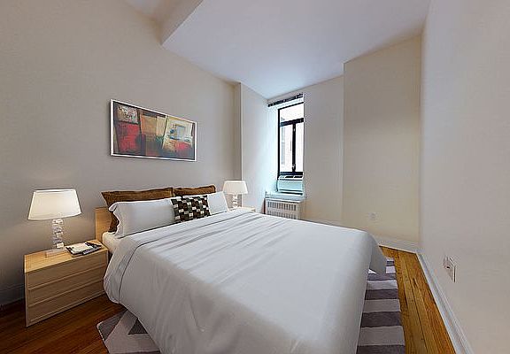 2nd image of 1 Astor Pl APT 5L