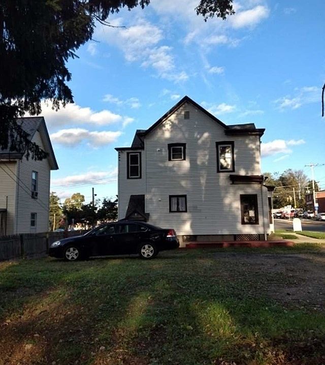 1st image of 10 Ames Blvd