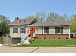 1501 W Field Ave, Ballwin, MO 63011