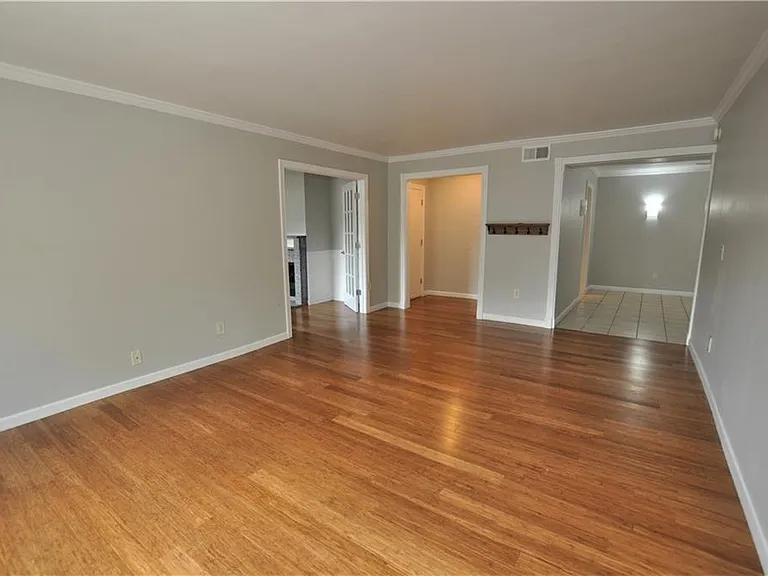 6851 Roswell Rd #D10 — Photo 5