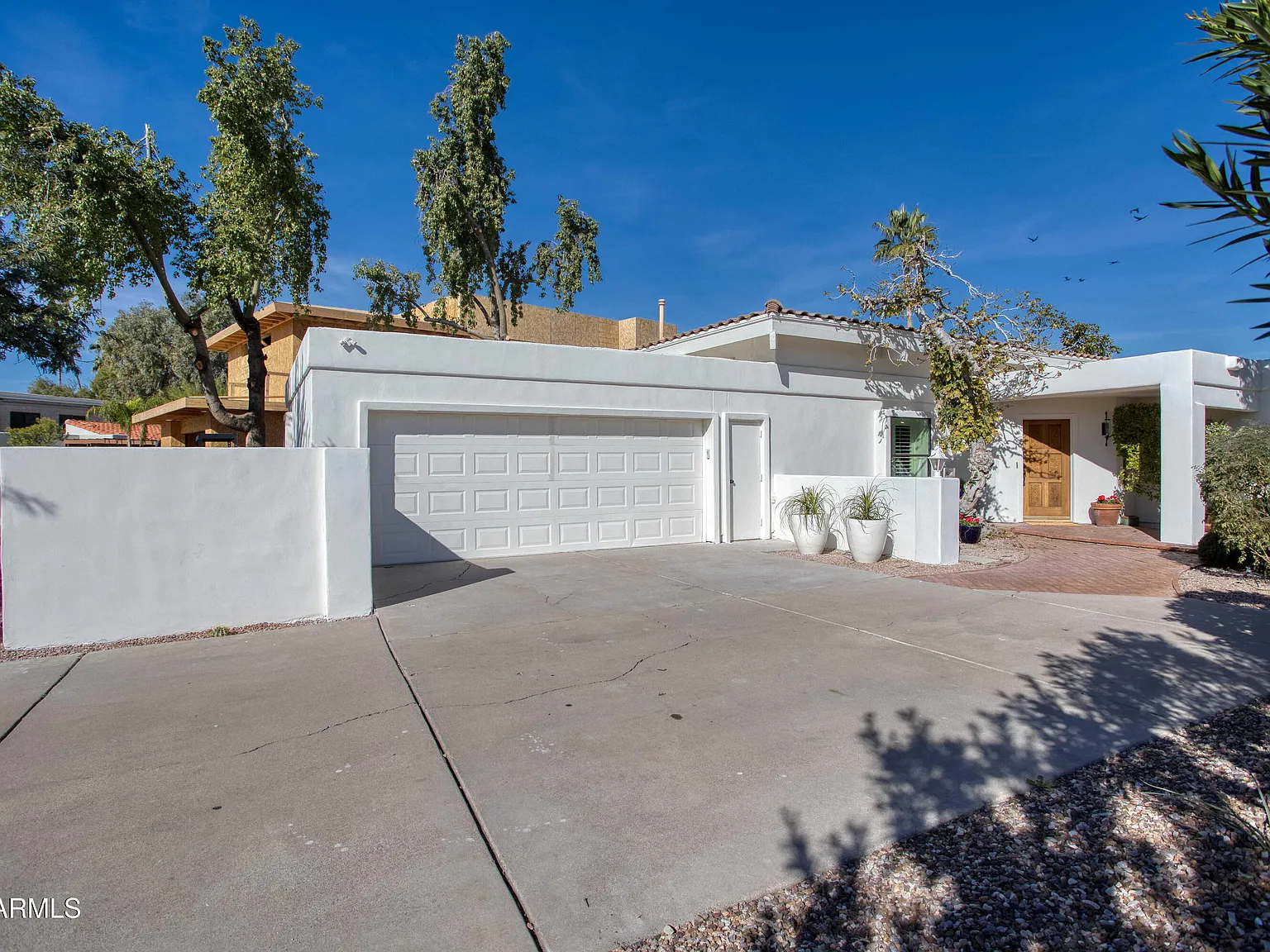 3 bed, 2.0 bath, 2248 sqft, $7,200 — Photo 3