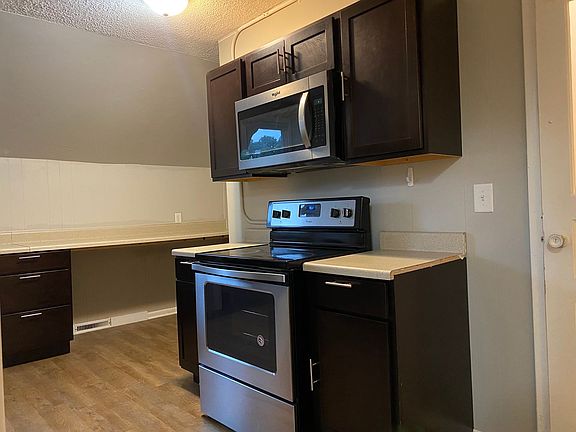3rd image of 877 Diamond Ave NE #2