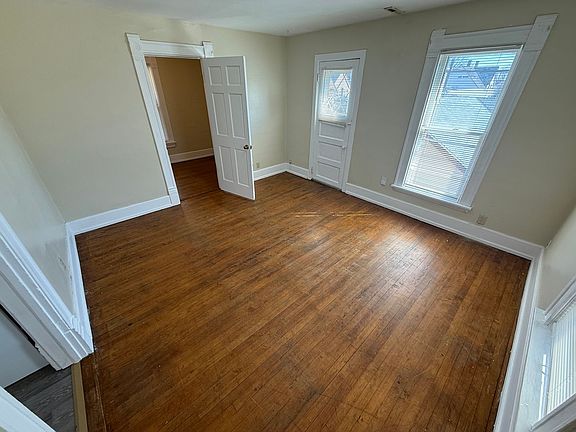 2nd image of 2654 N Bremen St APT 4