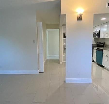 5th image of 1840 Fairview Villas Dr