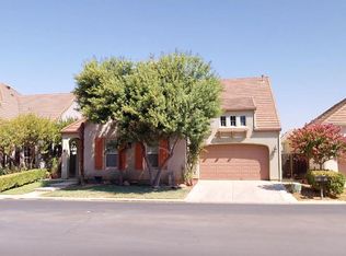 39 W Powers Ave, Clovis, CA