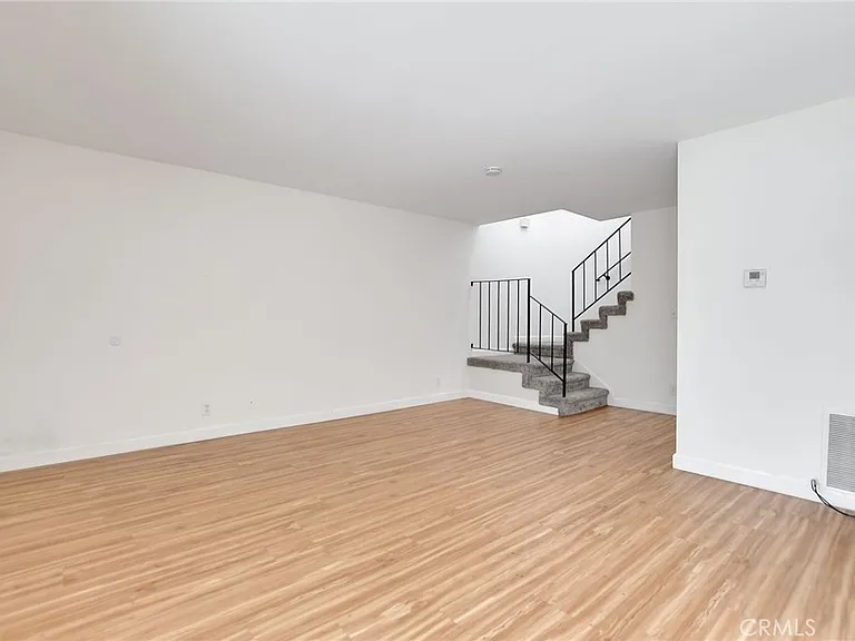 1460 Forest Glen Dr #4 — Photo 6