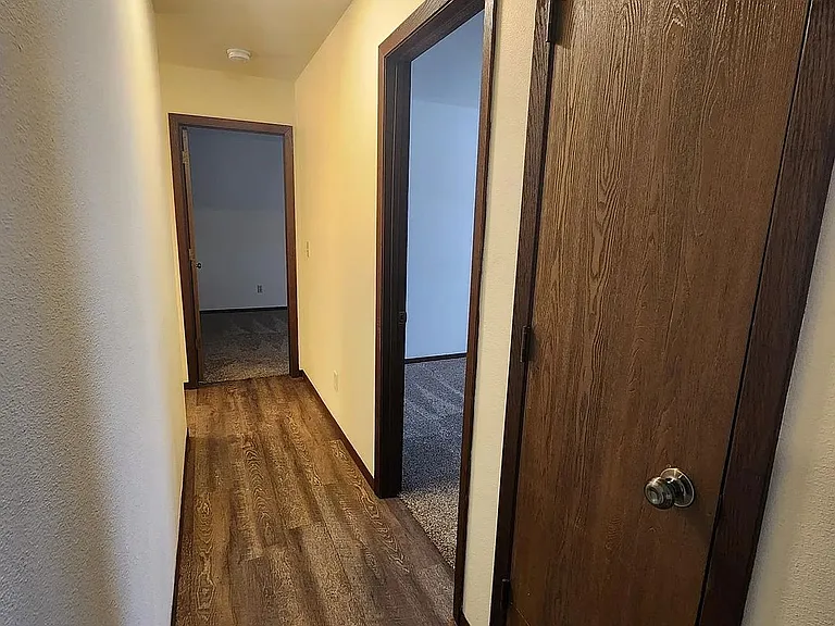 1117 Imperial Cir — Photo 25
