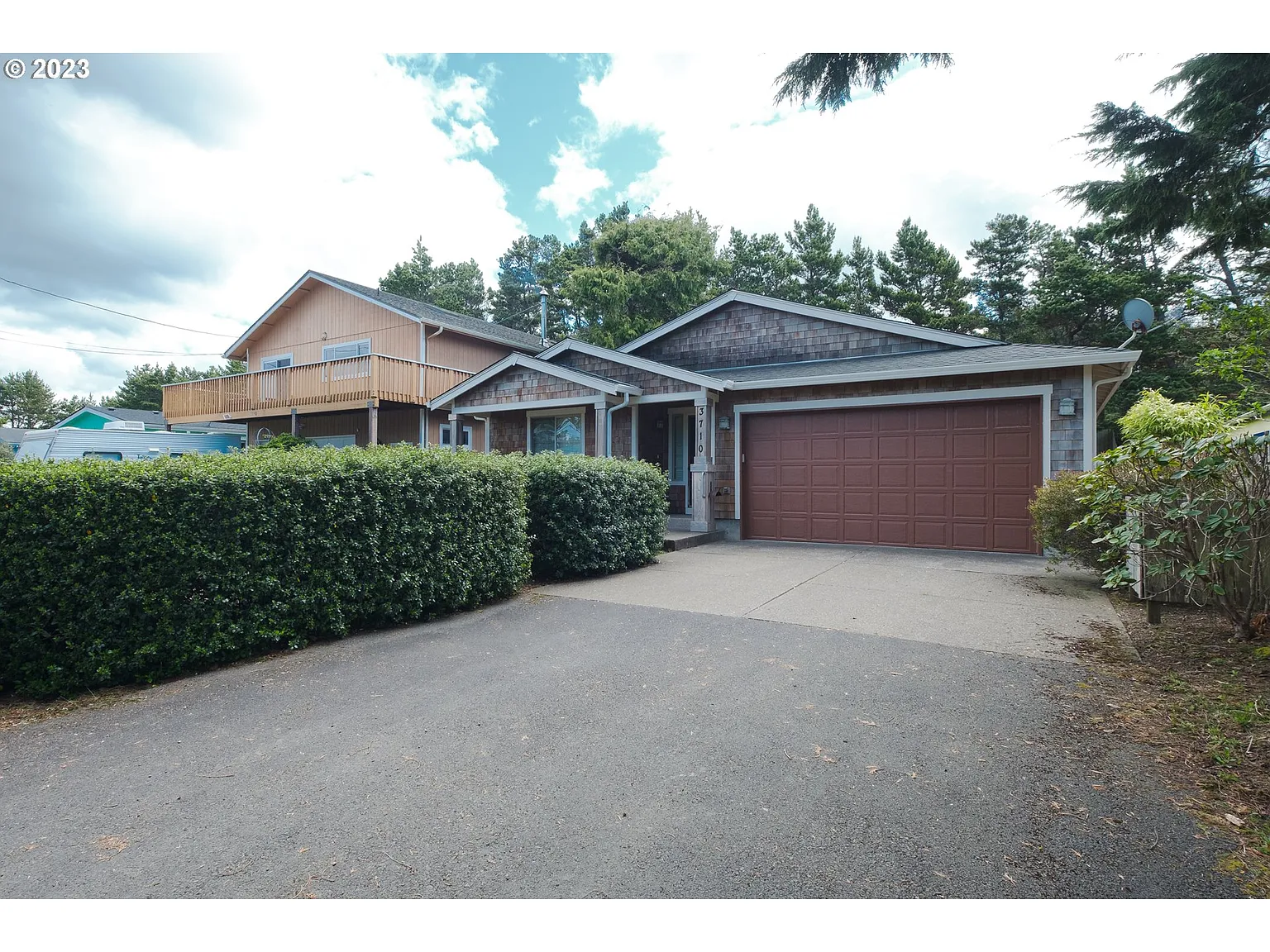3710 Sea Mist Ave photo 1