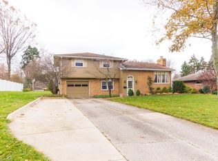 223 Valley View Dr, Wadsworth, OH 44281
