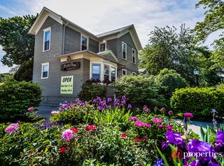 9 S Barton St, New Buffalo, MI 49117