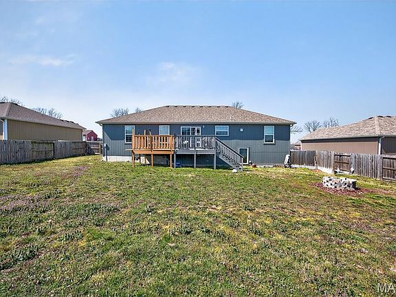 4th image of 2100 Emmy Ave