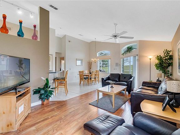 3rd image of 437 High Point Dr