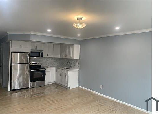 2nd image of 1305 Harrod Ave #2