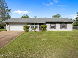 3482 Carley Dr, Jackson, MS 39213