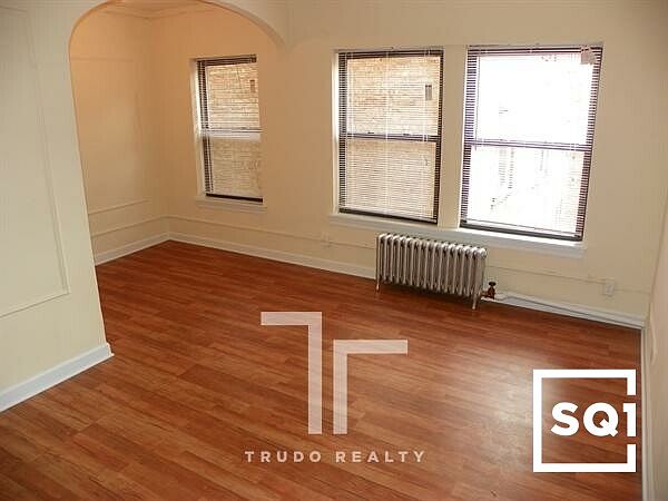 1st image of 5417 N Kenmore Ave APT 407