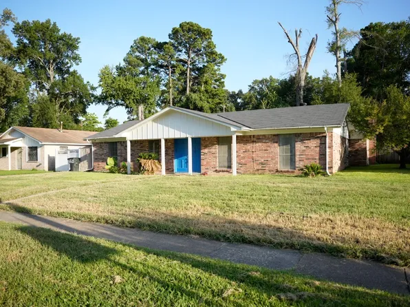 650 Hyde Park Pl, Shreveport, LA 71108