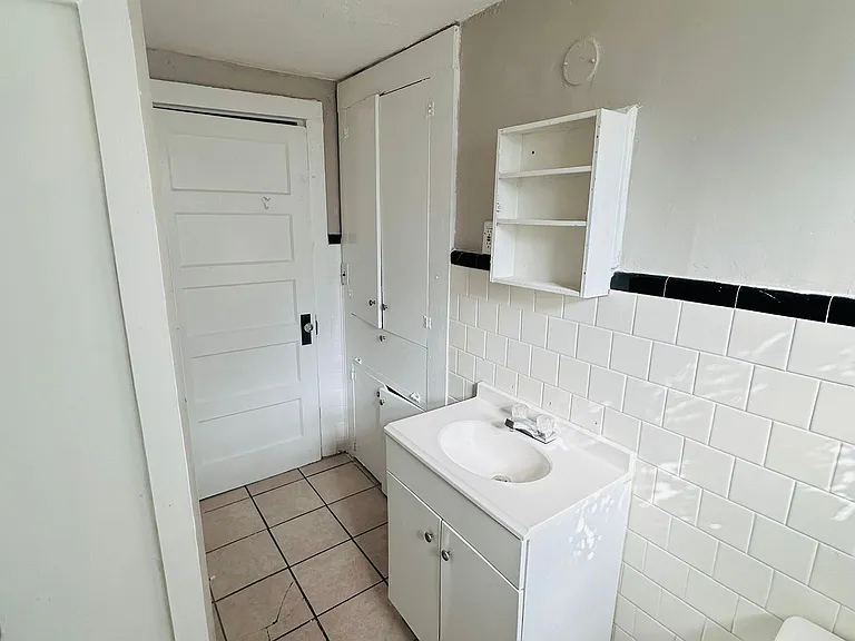 2122 Yancey Ave — Photo 16