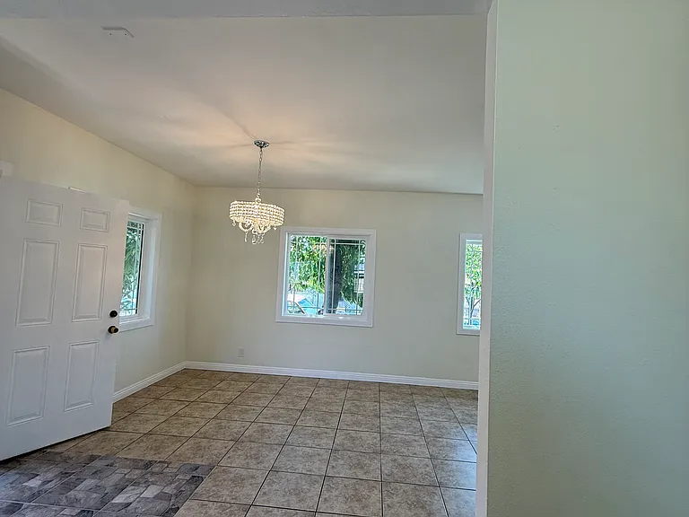 4613 Eugene St #1 — Photo 20