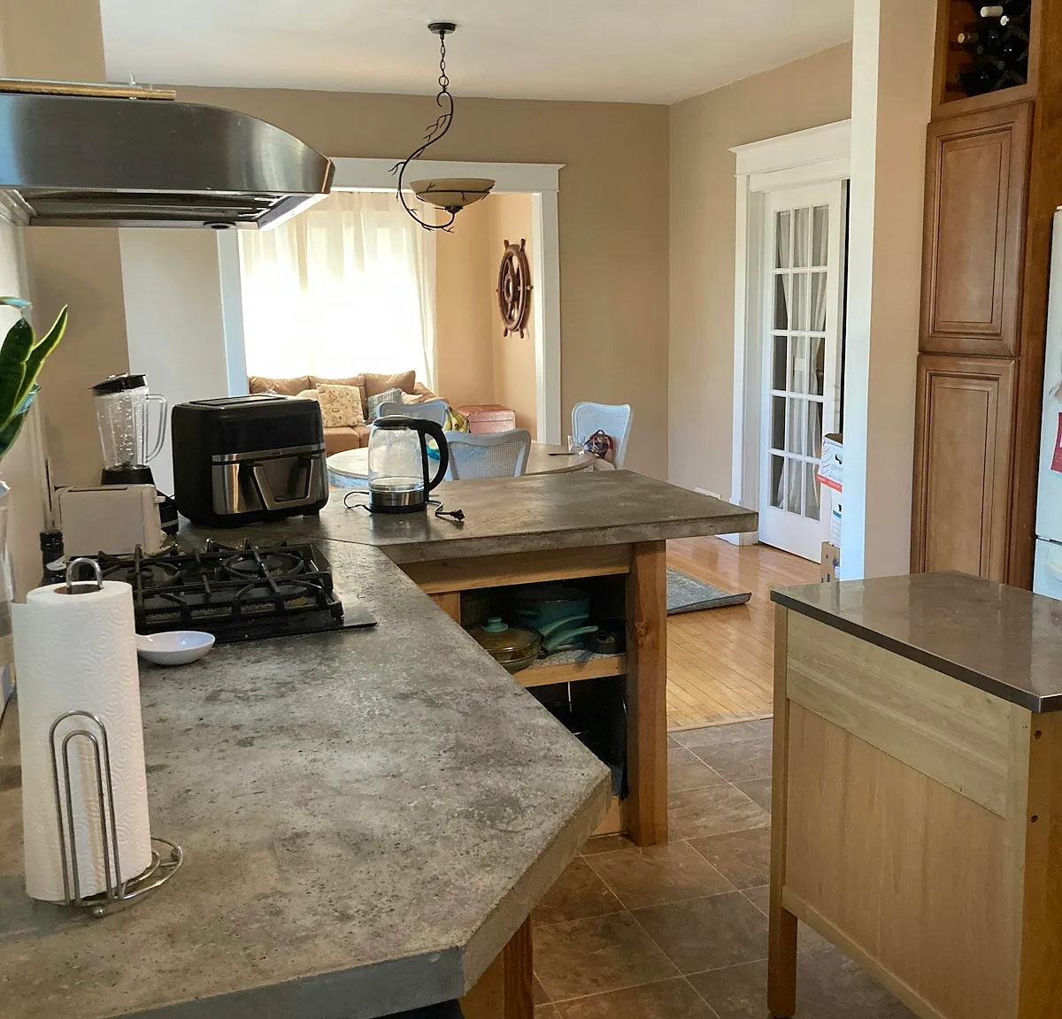 894 Westminster Street, Unit 894 — Photo 1